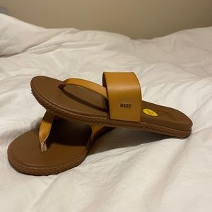 Reef women’s sandals